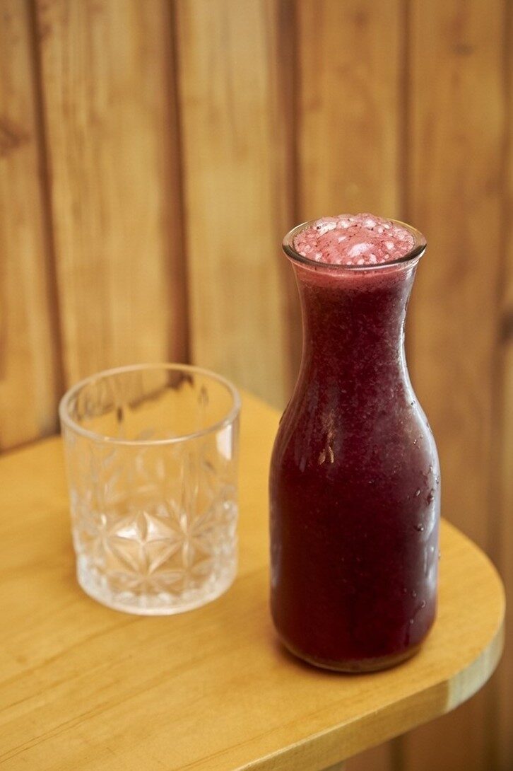 Limonada de frutos rojos